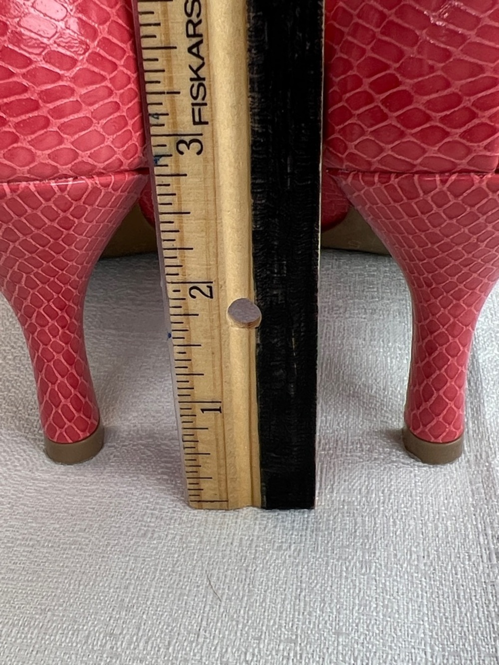 Comfort Plus, coral python, embossed heels - Picture 5 of 6
